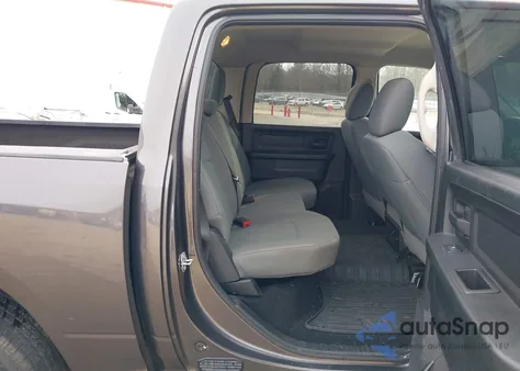 2018 Ram 1500 Express 4X2 5'7 Box из США, поврежденный, VIN 1C6RR6KG5JS304786